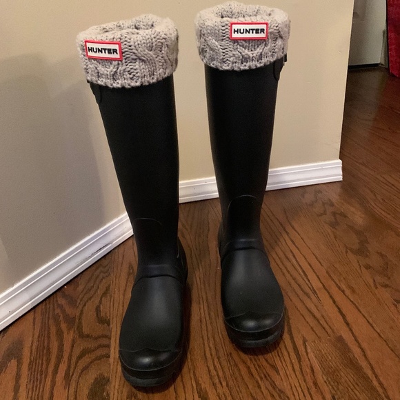 Hunter Women’s Original Tall Rain Boots - Picture 2 of 4